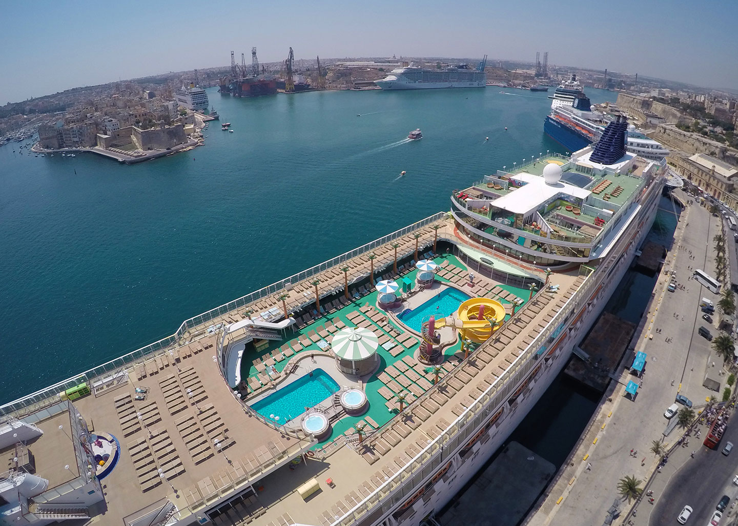 Record number of cruise passengers land on Maltese shores in a single day